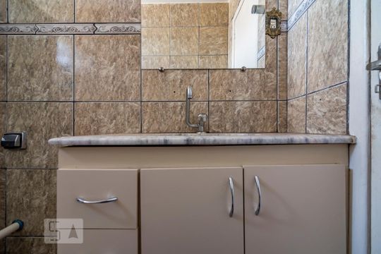 Banheiro de apartamento à venda com 4 quartos, 182m² em Sagrada Família, Belo Horizonte