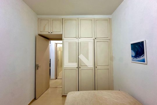 Quarto 1 de apartamento para alugar com 2 quartos, 110m² em Jardim Botânico, Rio de Janeiro
