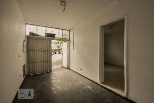 Garagem de casa à venda com 3 quartos, 117m² em Jardim Aeroporto, São Paulo