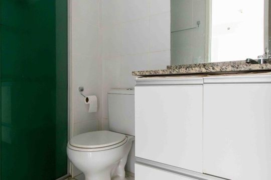 Banheiro de apartamento para alugar com 1 quarto, 39m² em Sul (águas Claras), Brasília