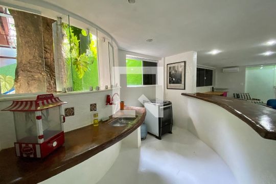 Cozinha de casa para alugar com 7 quartos, 600m² em Cosme Velho, Rio de Janeiro