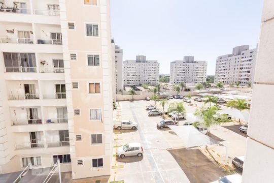 Vista de apartamento para alugar com 2 quartos, 54m² em Setor Negrão de Lima, Goiânia