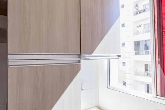 Área de serviço de apartamento para alugar com 2 quartos, 54m² em Setor Negrão de Lima, Goiânia