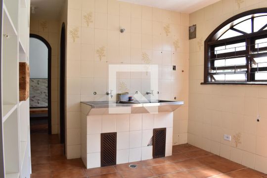 Área de serviço de casa para alugar com 7 quartos, 510m² em Guabirotuba, Curitiba