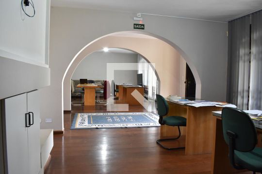 Casa para alugar com 7 quartos, 510m² em Guabirotuba, Curitiba