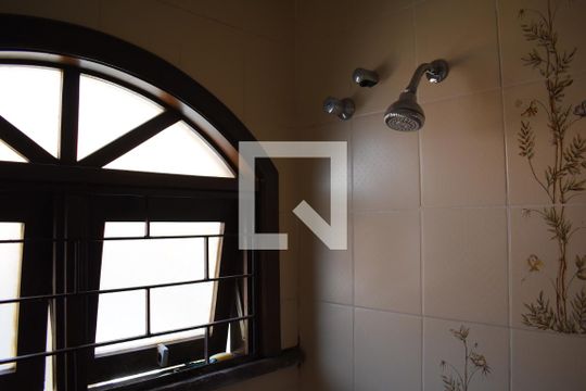 Banheiro Suíte 3 de casa para alugar com 7 quartos, 510m² em Guabirotuba, Curitiba