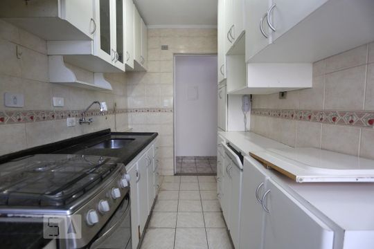 Cozinha de apartamento à venda com 3 quartos, 64m² em Continental, Osasco