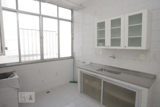 Cozinha e Área de Serviço de apartamento para alugar com 3 quartos, 90m² em Tijuca, Rio de Janeiro