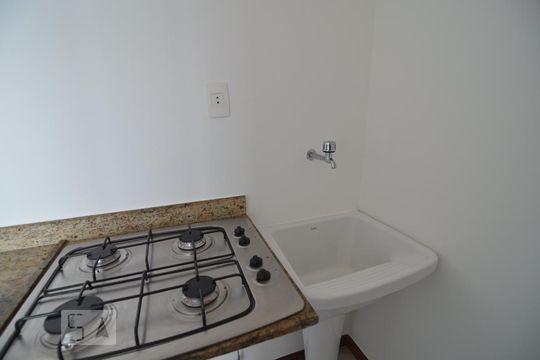 Área serviço de apartamento para alugar com 1 quarto, 45m² em Vale do Sereno, Nova Lima