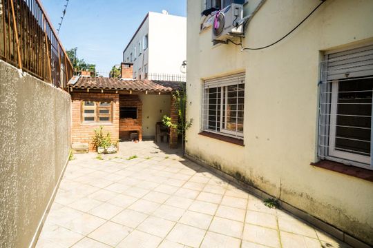 Pátio de apartamento à venda com 2 quartos, 70m² em São Sebastião, Porto Alegre