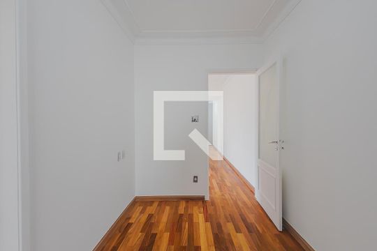 Corredor de apartamento para alugar com 2 quartos, 100m² em Cerqueira César, São Paulo