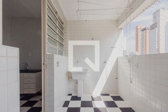 Área de Serviço de apartamento para alugar com 2 quartos, 100m² em Cerqueira César, São Paulo