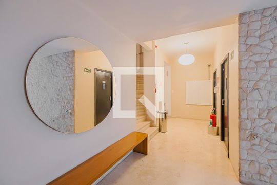 Hall social de apartamento para alugar com 2 quartos, 100m² em Cerqueira César, São Paulo