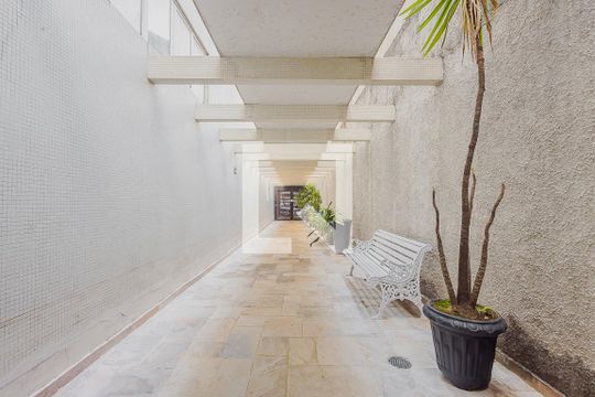 Entrada de apartamento para alugar com 2 quartos, 100m² em Cerqueira César, São Paulo