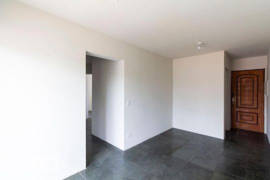Sala de apartamento para alugar com 3 quartos, 67m² em Jardim Oriental, São Paulo
