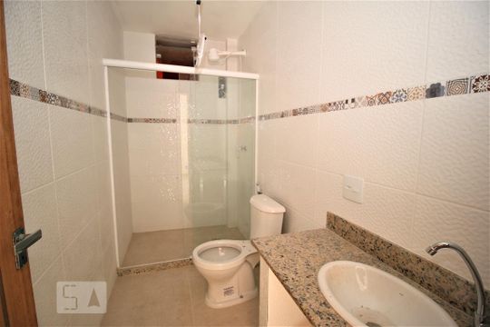 Banheiro da Suíte de casa de condomínio à venda com 2 quartos, 76m² em Pechincha, Rio de Janeiro