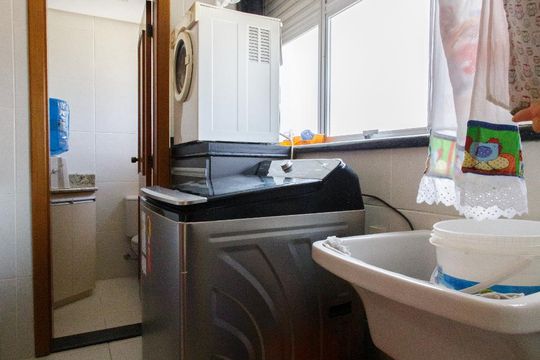 Área de Serviço de apartamento para alugar com 3 quartos, 336m² em Rio Branco, Porto Alegre