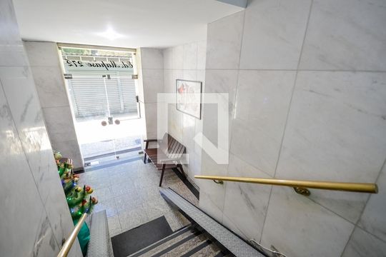 Hall de apartamento para alugar com 2 quartos, 74m² em Praça da Bandeira, Rio de Janeiro