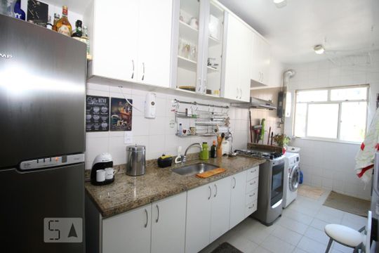 Cozinha e Área de Serviço de apartamento à venda com 3 quartos, 85m² em Pechincha, Rio de Janeiro
