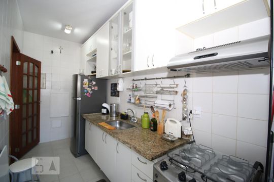 Cozinha de apartamento à venda com 3 quartos, 85m² em Pechincha, Rio de Janeiro