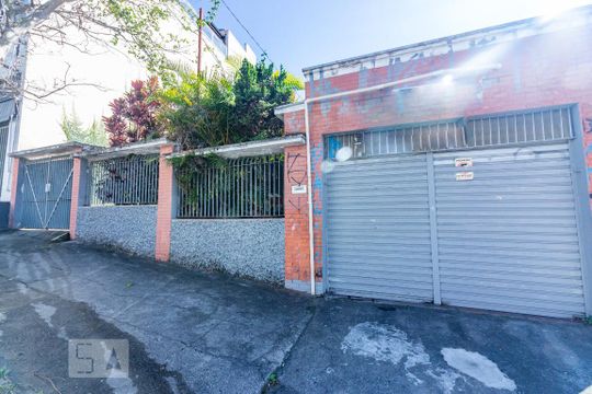 Fachada de casa à venda com 3 quartos, 150m² em Jardim Peri, Osasco