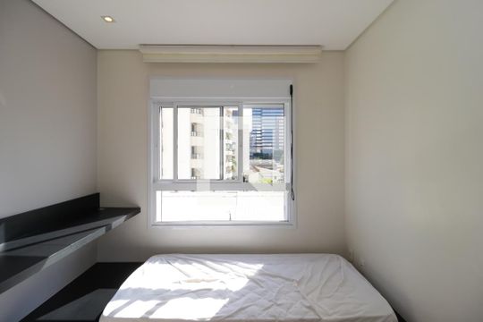 Quarto de apartamento à venda com 2 quartos, 76m² em Vila Olímpia, São Paulo