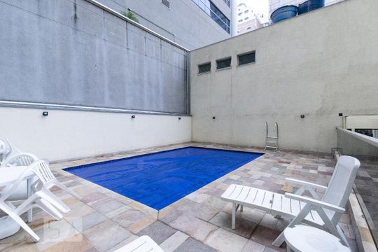 Piscina de apartamento para alugar com 1 quarto, 42m² em Itaim Bibi, São Paulo