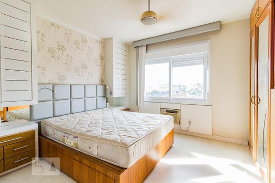 Dormitório2 de apartamento à venda com 3 quartos, 209m² em Medianeira, Porto Alegre
