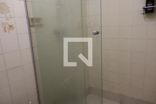 Banheiro de apartamento à venda com 1 quarto, 55m² em Centro, São Leopoldo