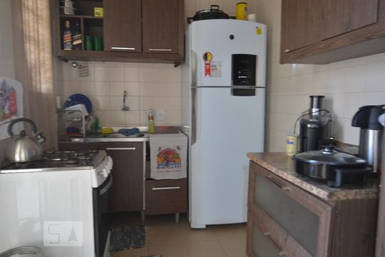 Cozinha de apartamento à venda com 2 quartos, 70m² em Santana, Porto Alegre