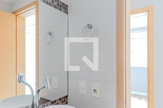 Banheiro do Quarto 2 de apartamento para alugar com 2 quartos, 50m² em Tristeza, Porto Alegre