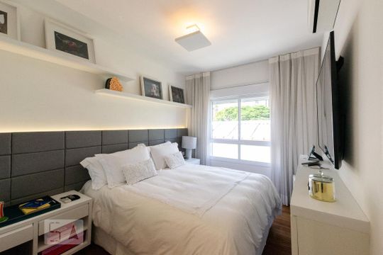 Suíte de apartamento à venda com 2 quartos, 72m² em Vila Nova Conceição, São Paulo