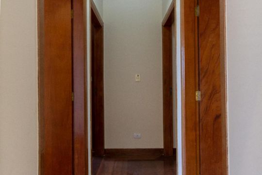 Corredor de apartamento à venda com 3 quartos, 100m² em Jardim Taboão, São Paulo