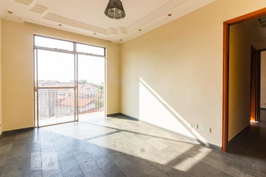 Apartamento para alugar com 3 quartos, 78m² em Vila Yara, Osasco