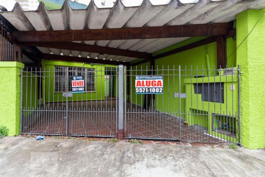 Fachada de casa à venda com 3 quartos, 180m² em Chácara Inglesa, São Paulo