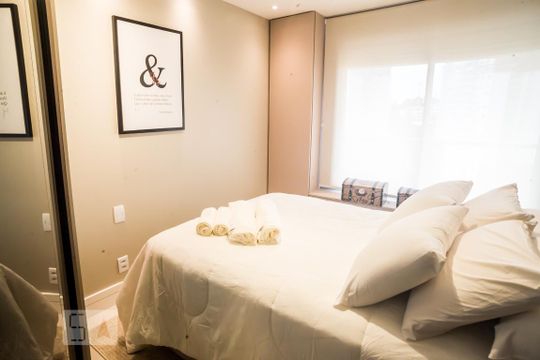 Quarto de apartamento para alugar com 1 quarto, 49m² em Petrópolis, Porto Alegre