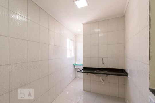 Cozinha de apartamento para alugar com 1 quarto, 40m² em Jaguaré, São Paulo