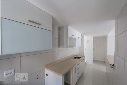 Cozinha de apartamento à venda com 2 quartos, 123m² em Recreio dos Bandeirantes, Rio de Janeiro