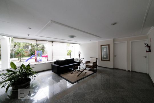 Hall de apartamento para alugar com 2 quartos, 72m² em Vila Sofia, São Paulo
