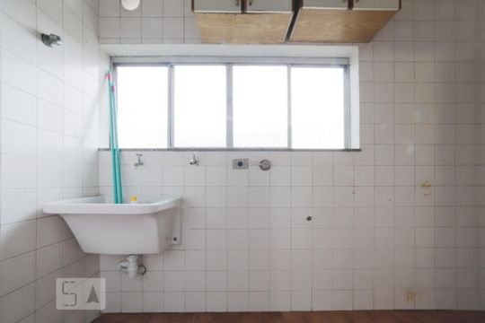 Área de Serviço de apartamento para alugar com 2 quartos, 72m² em Vila Sofia, São Paulo