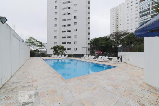 Piscina de apartamento para alugar com 2 quartos, 72m² em Vila Sofia, São Paulo