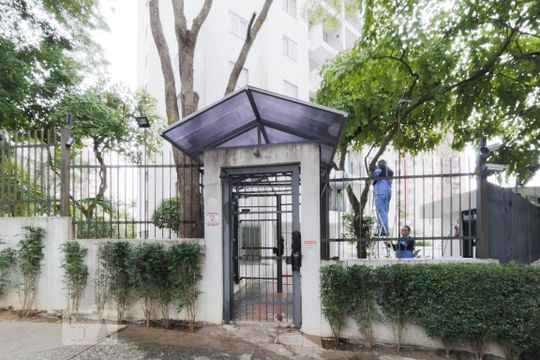 Fachada de apartamento para alugar com 2 quartos, 72m² em Vila Sofia, São Paulo