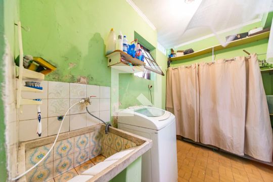 Área de Serviço de casa à venda com 3 quartos, 189m² em Vila Curuçá, Santo André