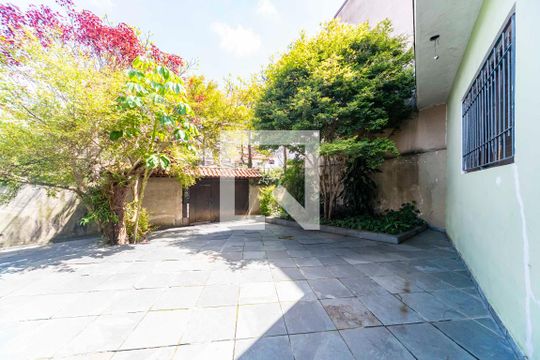 Garagem de casa à venda com 3 quartos, 189m² em Vila Curuçá, Santo André