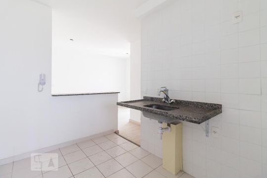 Cozinha de apartamento para alugar com 2 quartos, 63m² em Quarta Parada, São Paulo