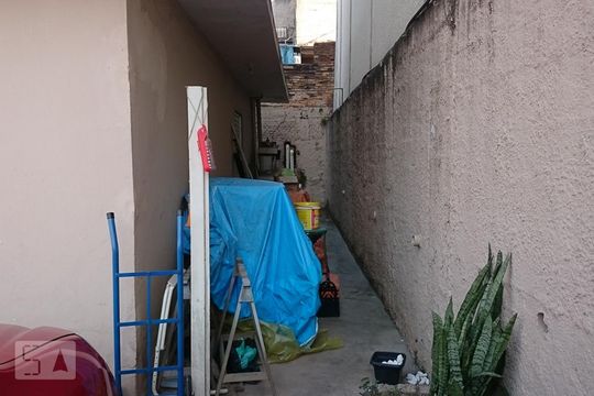 CORREDOR de casa para alugar com 2 quartos, 80m² em Vila Bancária Munhoz, São Paulo
