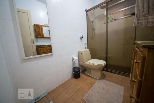 Banheiro de apartamento à venda com 3 quartos, 90m² em Icaraí, Niterói
