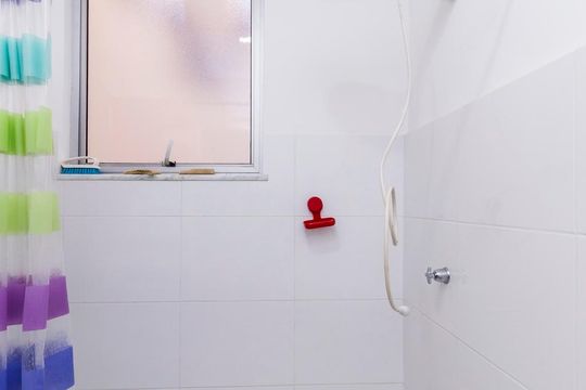Banheiro de apartamento à venda com 1 quarto, 41m² em Catete, Rio de Janeiro