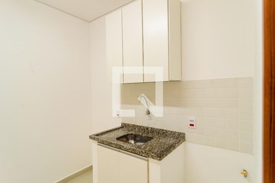 Cozinha de apartamento para alugar com 1 quarto, 42m² em Vila do Encontro, São Paulo