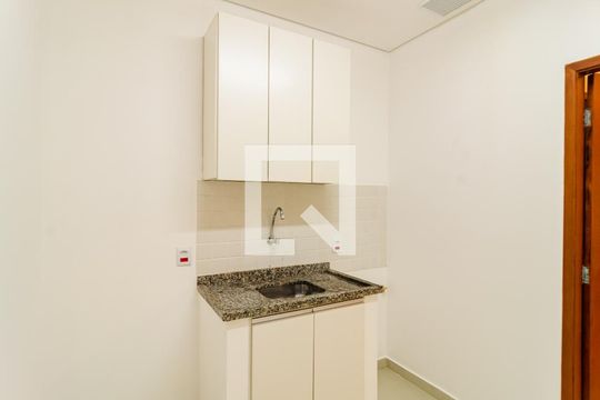 Cozinha de apartamento para alugar com 1 quarto, 42m² em Vila do Encontro, São Paulo